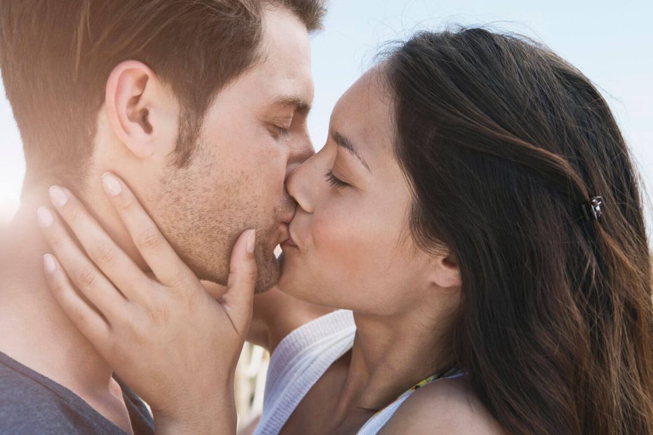 Deep Kissing Tips for New Couples